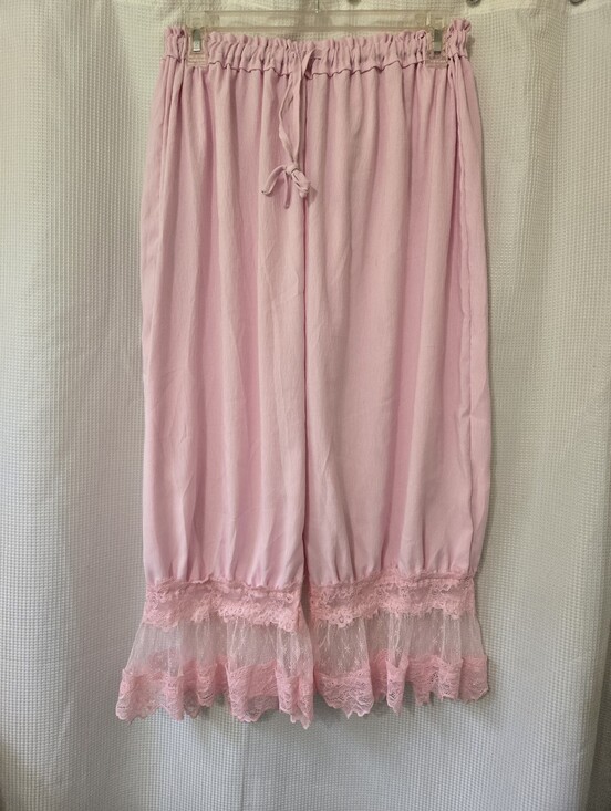no brand Other - Women's Pink Lace-Trim Capri Pants